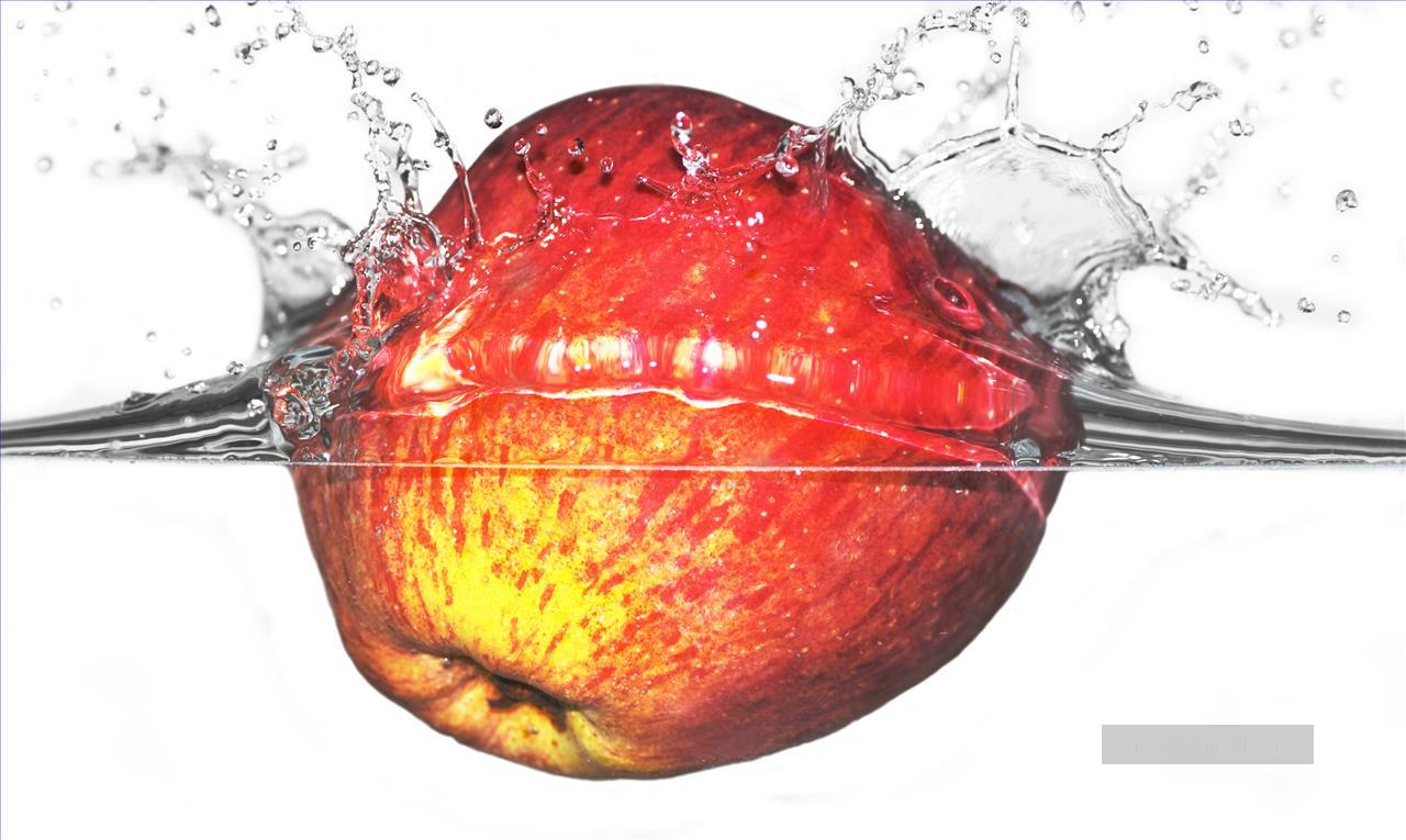 Apfel in Wasser realistisch Ölgemälde